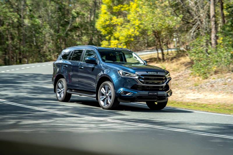 ISUZU Motors South Africa introduces new paint colours to current vehicle line-up