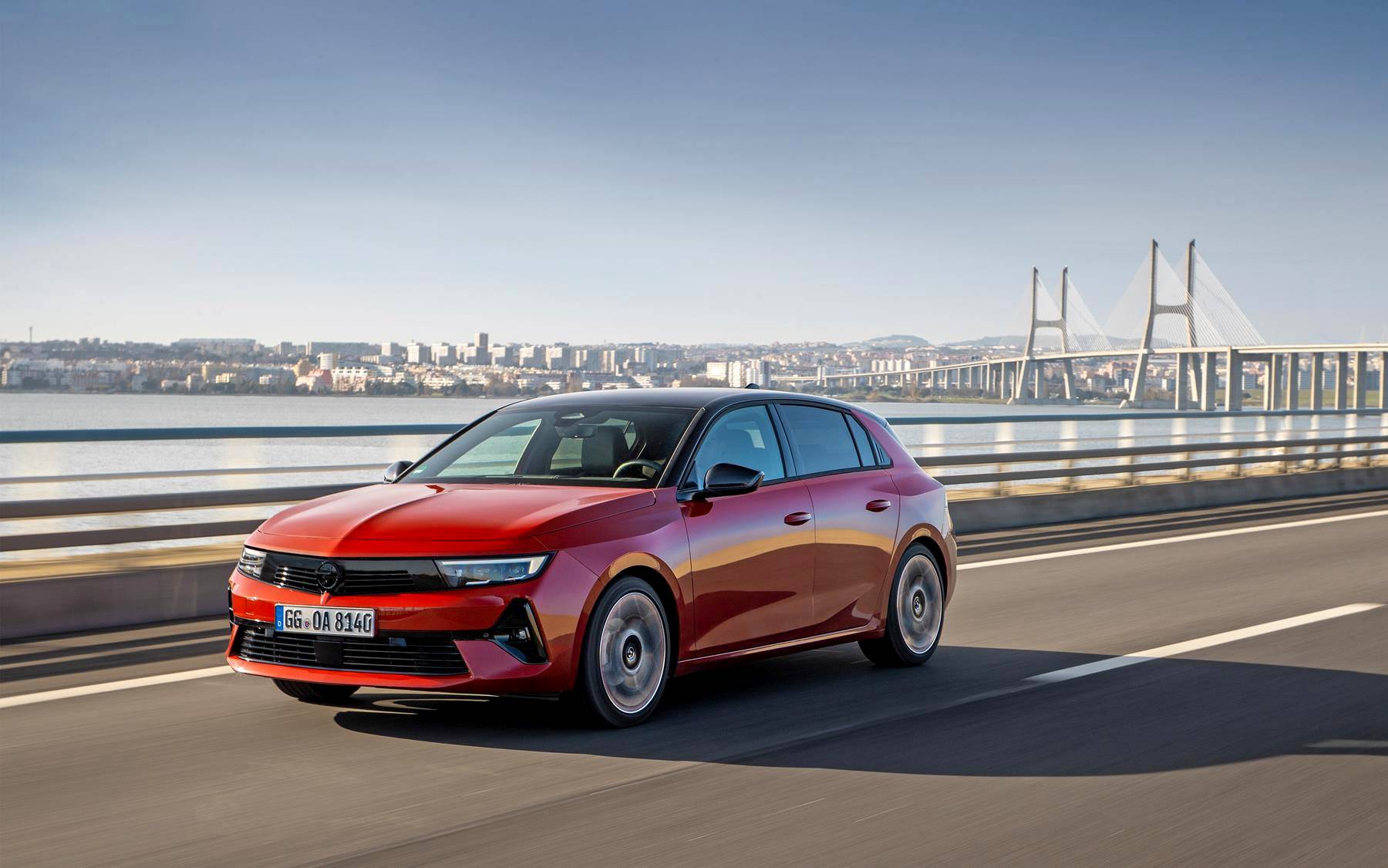 “And the Winners are …”: Opel and Vauxhall Collect Numerous International Awards in 2023