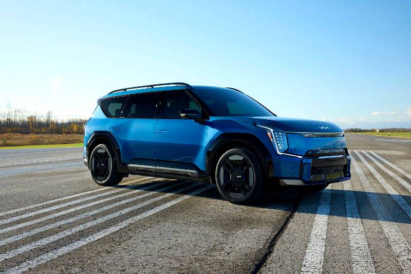 Kia EV9 selected as ‘Top Three in the World’ in twin 2024 World Car Awards categories