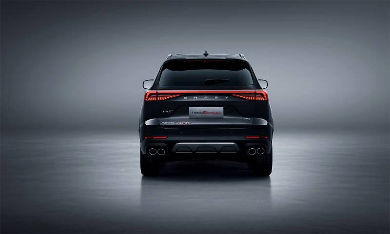 Enjoy Your First Class – In All Wheel Drive