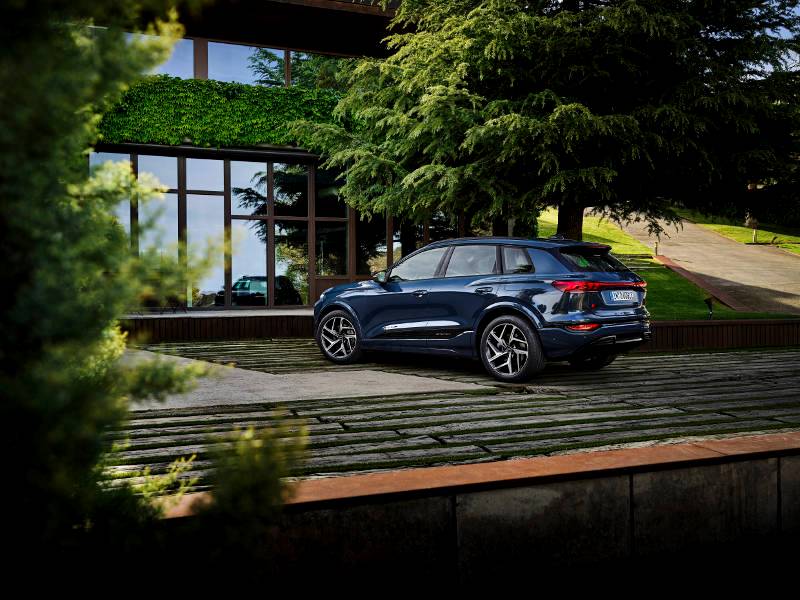 Experience Vorsprung durch Technik: the new Audi Q6 e-tron