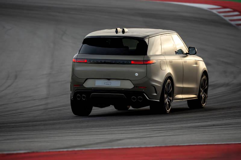 Range Rover Sport SV braking performance sets new standards
