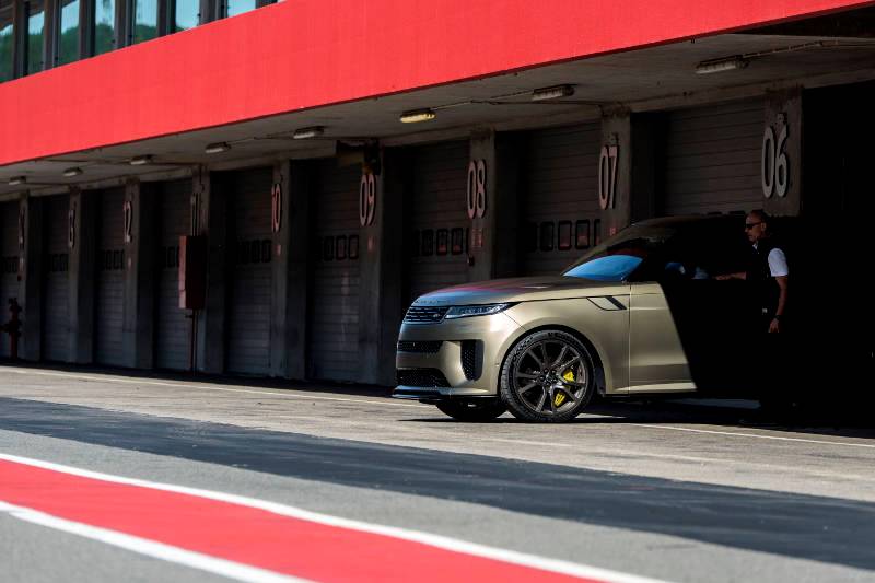 Range Rover Sport SV braking performance sets new standards