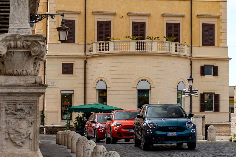 FIAT supports for the second year the World Meeting on Human Fraternity with its electrified fleet