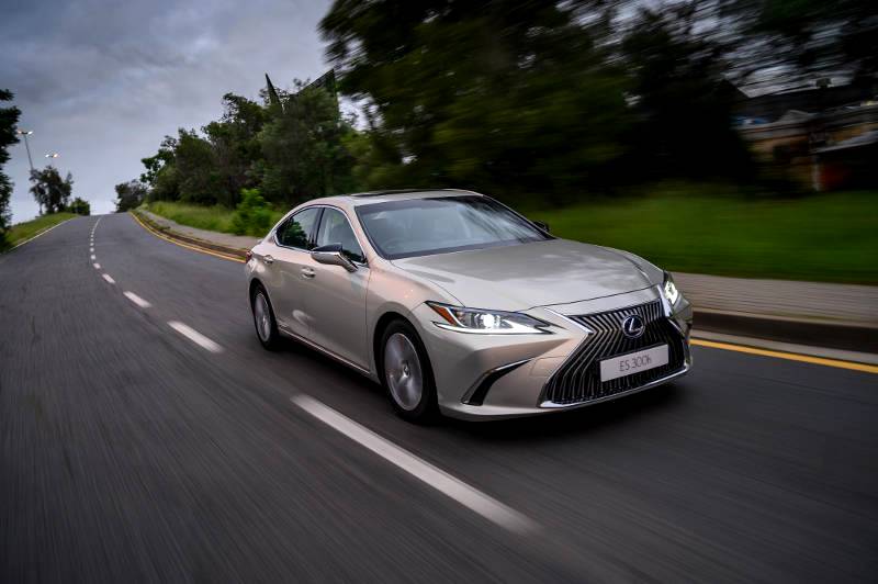 LEXUS CONTINUES PARTNERSHIP WITH THE RMB LATITUDES ART FAIR