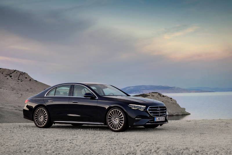 A bridge between tradition and digitalisation: the new E-Class