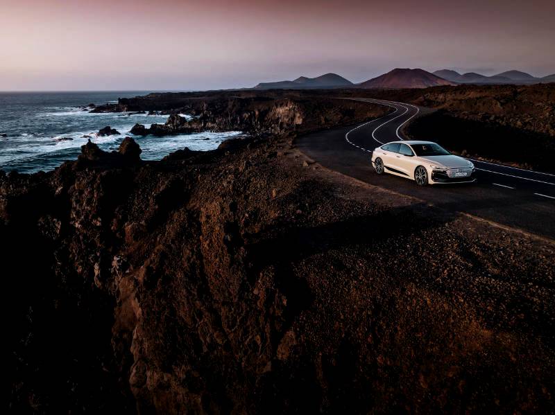 Rethinking the upper midsize segment: the Audi A6 e-tron sets standards in design and range