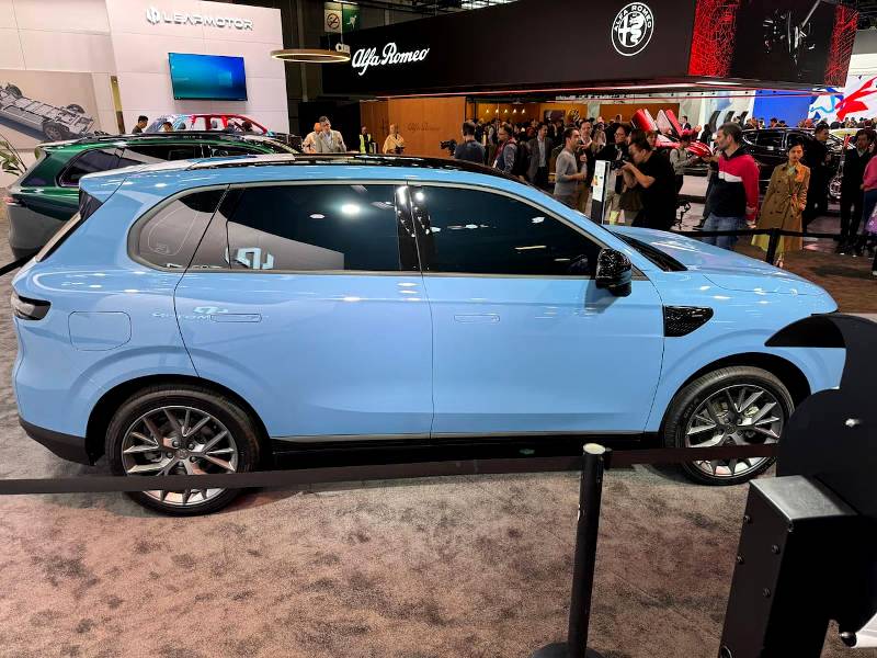 Leapmotor B10 Makes Global Debut at the Paris Motor Show