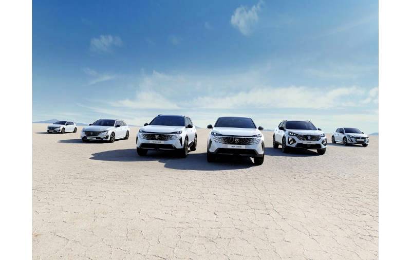 PEUGEOT PRESENTS ITS 100% ELECTRIC RANGE DEMONSTRATING ITS COMMITMENT TO TECH INNOVATION FOR SHEER DRIVING PLEASURE