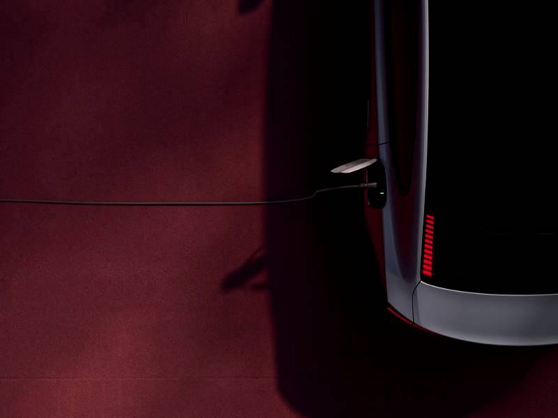 Faster and further than any Volvo car before: new ES90 adds 300km in 10 minutes and goes 700km on one charge