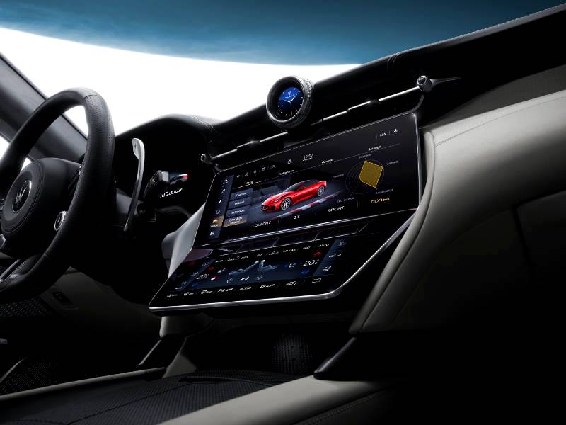 Maserati completes GranCabrio range at The I.C.E. St. Moritz