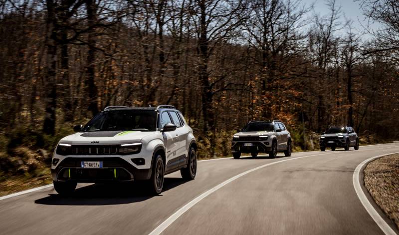 Jeep® Avenger 4xe debuts on road