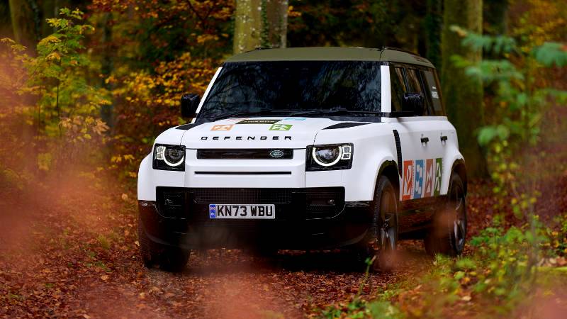 Defender pledges support for local conservation and humanitarian heroes with new ‘Defender Awards’ initiative