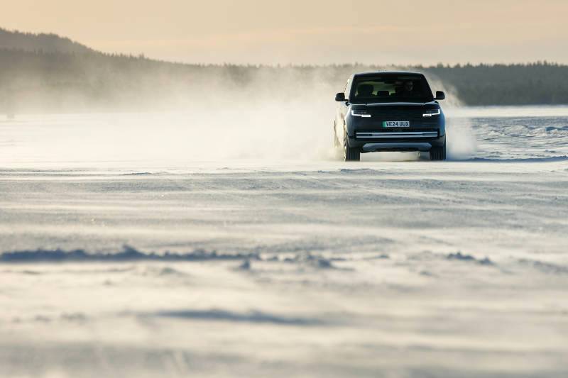 IMPRESSING ON THE ICE: RANGE ROVER ELECTRIC PROTOTYPES EXCEL IN LATEST WINTER TESTING AND DEVELOPMENT CYCLE