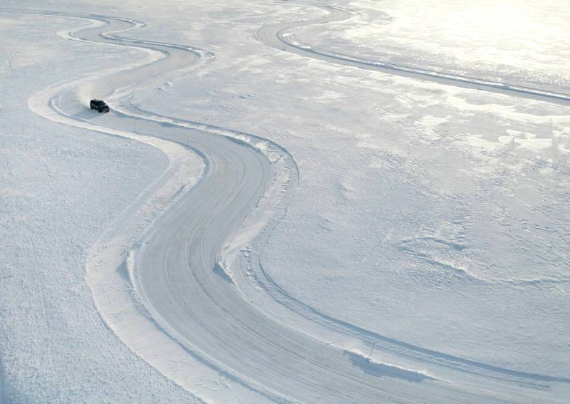 IMPRESSING ON THE ICE: RANGE ROVER ELECTRIC PROTOTYPES EXCEL IN LATEST WINTER TESTING AND DEVELOPMENT CYCLE