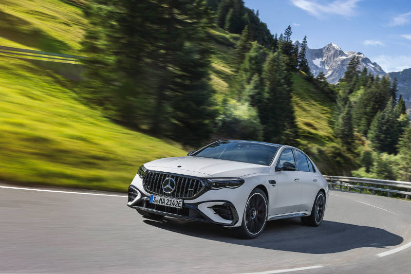 The Mercedes-AMG E 53 HYBRID 4MATIC+: Executive Performance redefined