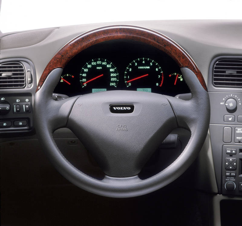 Volvo Celebrates 30 years of the S40—the compact executive sedan that helped shape a new chapter for the Swedish brand