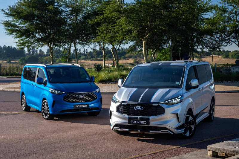 Ford Elevates the People-Mover Game with All-New Tourneo Custom Sport and Luxurious Titanium X 