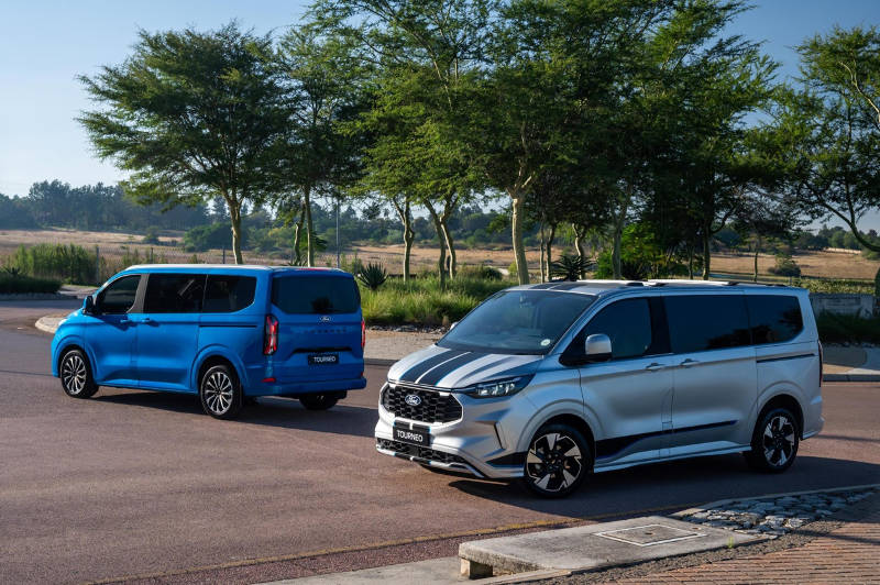 Ford Elevates the People-Mover Game with All-New Tourneo Custom Sport and Luxurious Titanium X 