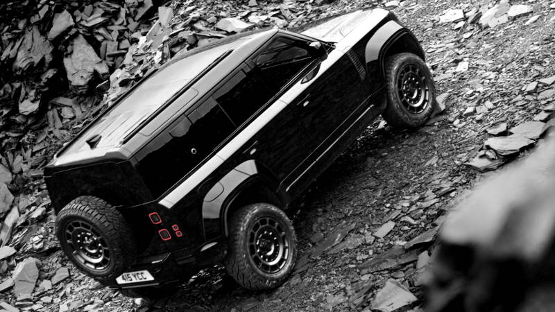 Defender OCTA Black: The tough luxury 4x4 rock star